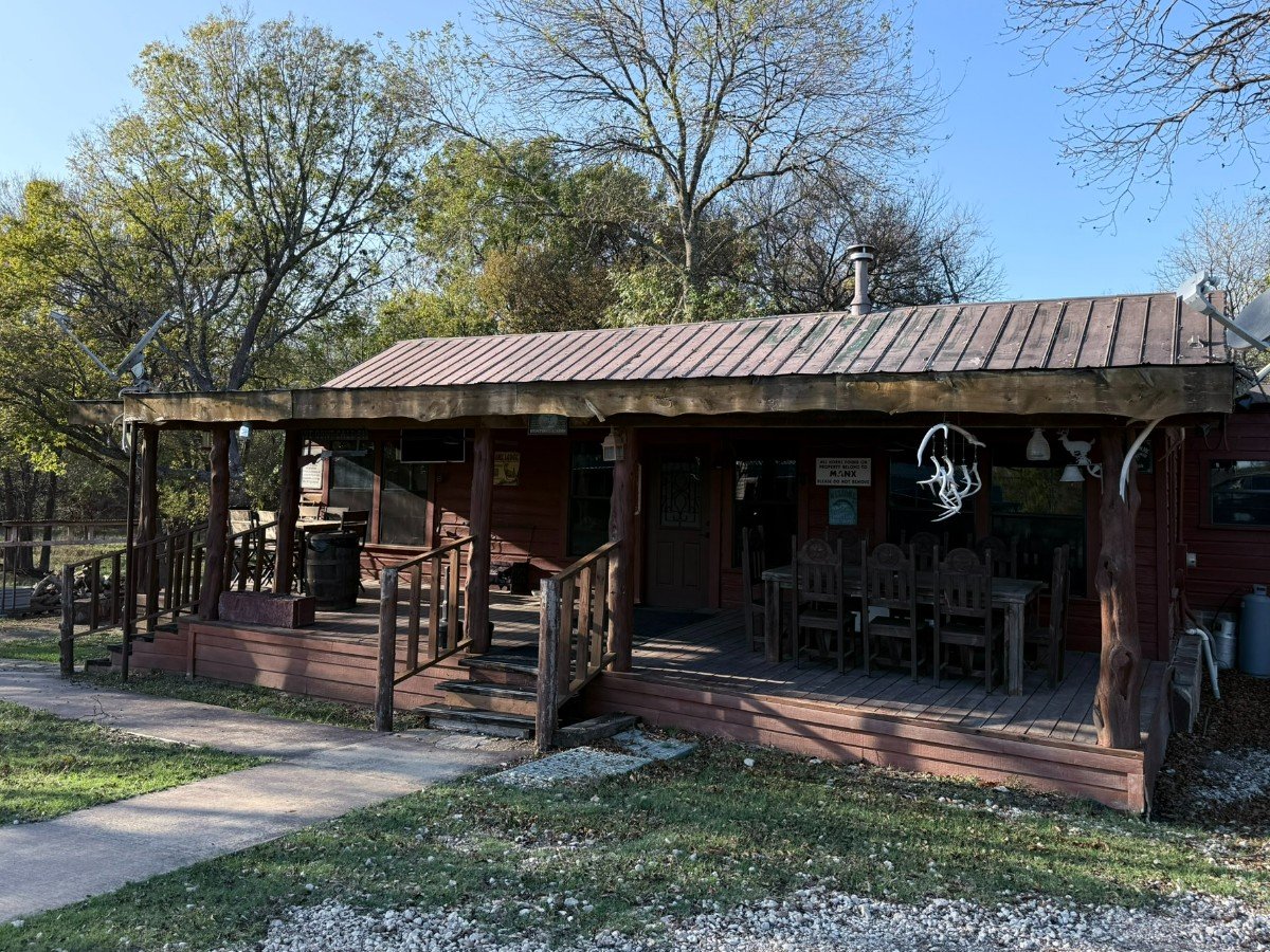 Cabins, Bunk Houses - Image 2