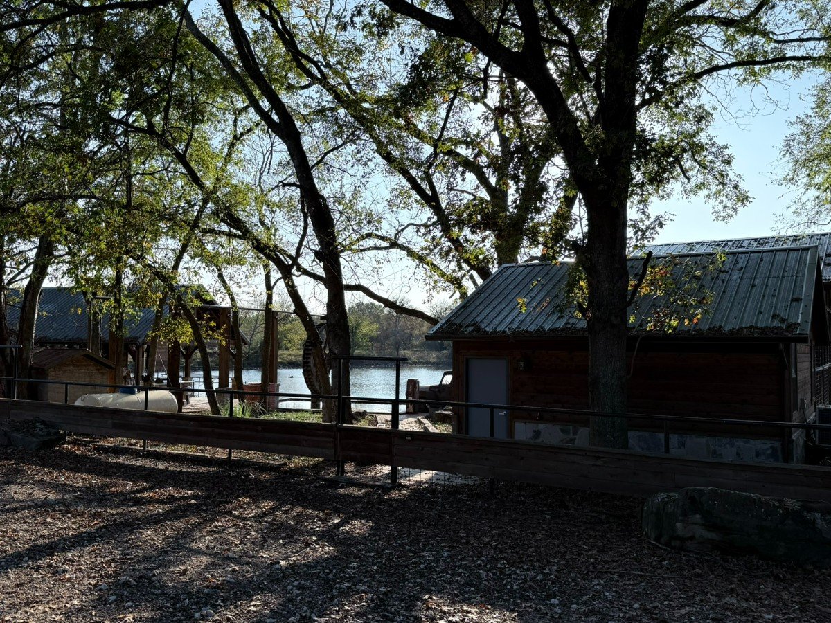 Cabins, Bunk Houses - Image 4