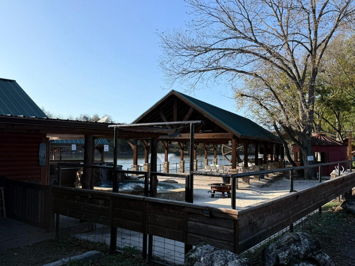 Cabins, Bunk Houses - Image 6